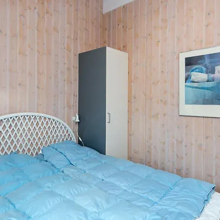 فندق 6 Person Holiday In Henne *